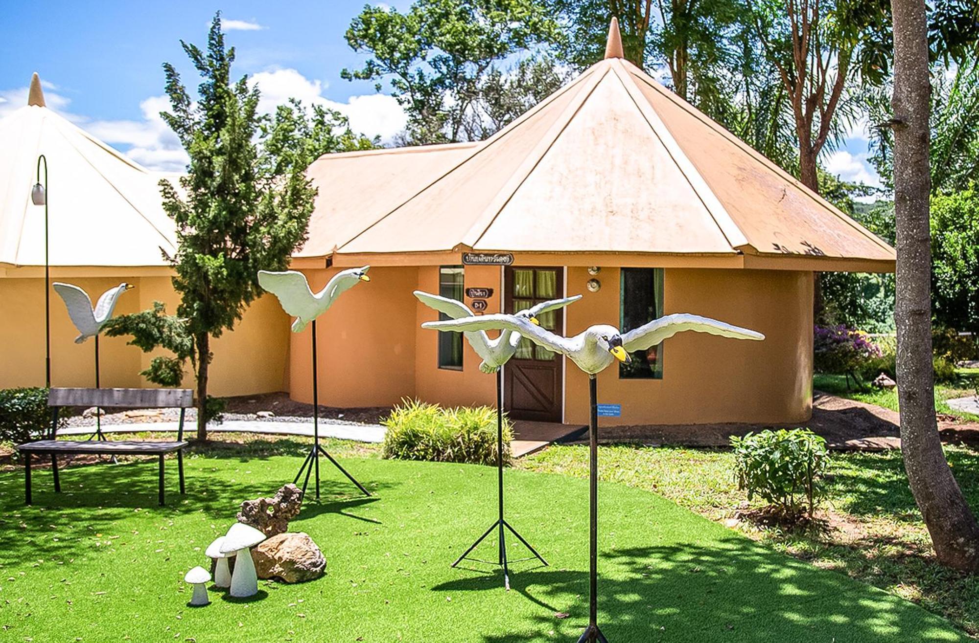 Yoko River Kwai Resort Ban Huai Maenam Noi Exterior foto
